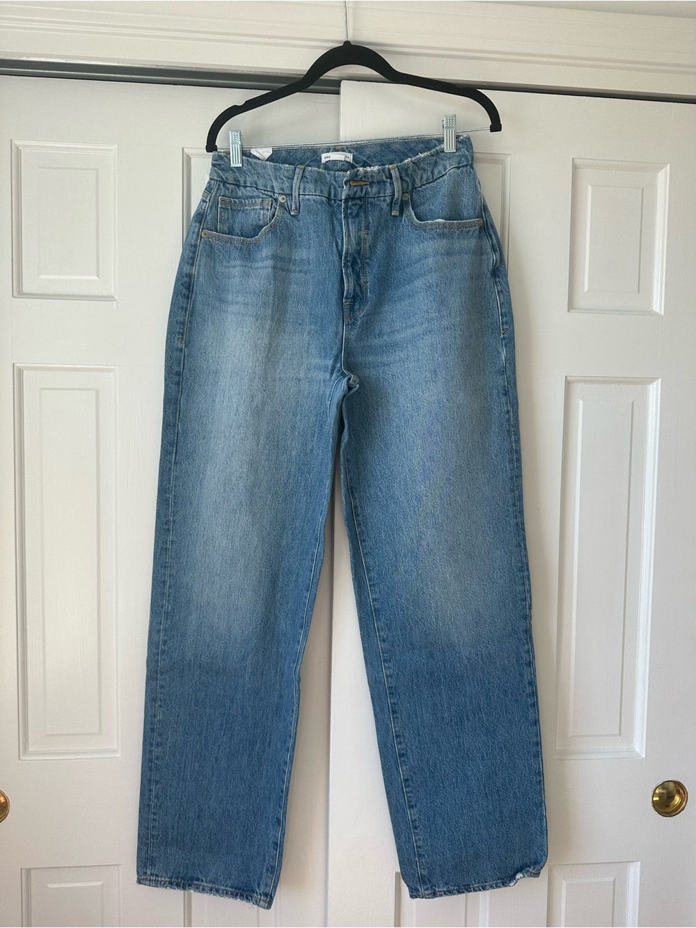 Good American Light Wash Straight Leg Jeans